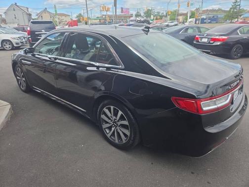 Black Velvet 2018 Lincoln Continental Livery