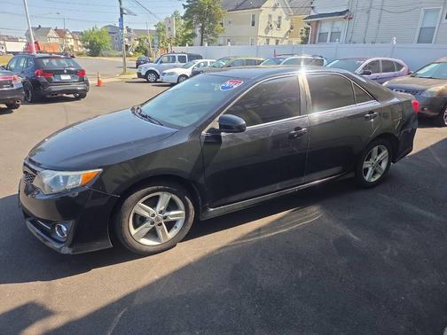 2014 Toyota Camry SE Sport