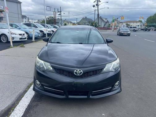 2014 Toyota Camry SE Sport