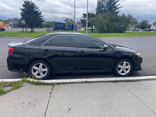 2014 Toyota Camry SE Sport