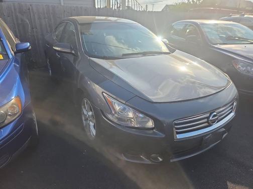 Brilliant Silver Metallic 2012 Nissan Maxima SV