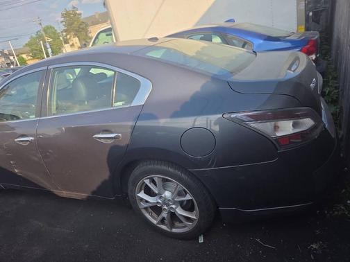 Brilliant Silver Metallic 2012 Nissan Maxima SV