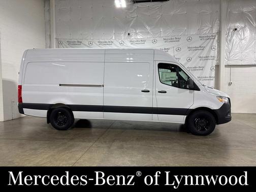 2025 Mercedes-Benz Sprinter 2500 High Roof