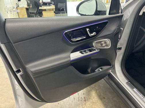2025 Mercedes-Benz GLC 350e Base