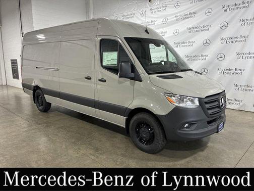 2025 Mercedes-Benz Sprinter 2500 High Roof
