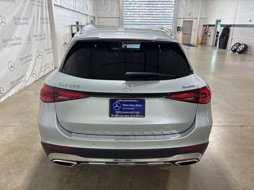 Silver Metallic 2026 Mercedes-Benz GLC 300 4MATIC