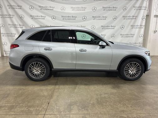 Silver Metallic 2026 Mercedes-Benz GLC 300 4MATIC