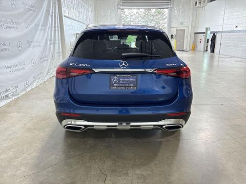 2025 Mercedes-Benz GLC 350e Base