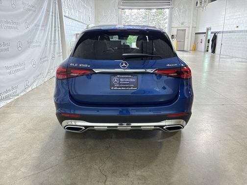 2025 Mercedes-Benz GLC 350e Base
