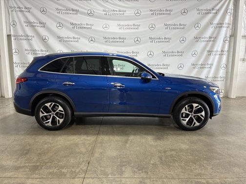 2025 Mercedes-Benz GLC 350e Base