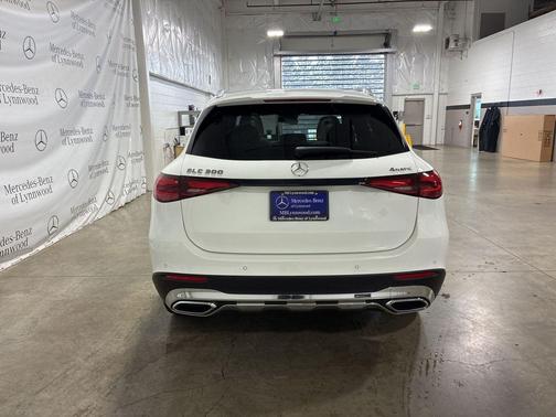 2025 Mercedes-Benz GLC 300 4MATIC