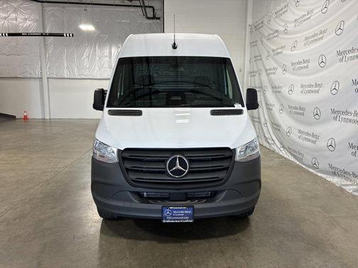 2025 Mercedes-Benz Sprinter 2500 High Roof