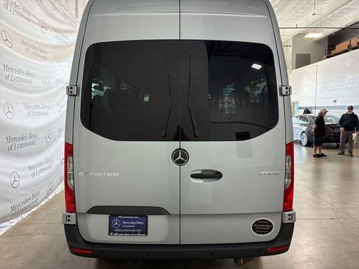 2025 Mercedes-Benz Sprinter 2500 Passenger 144 WB