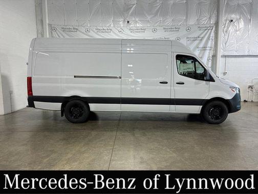 2025 Mercedes-Benz Sprinter 2500 High Roof