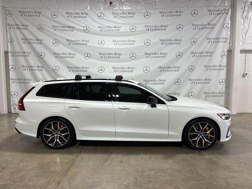 2024 Volvo V60 Recharge Plug-In Hybrid Polestar