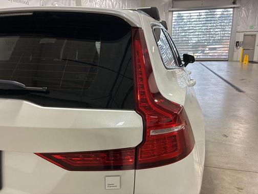 2024 Volvo V60 Recharge Plug-In Hybrid Polestar