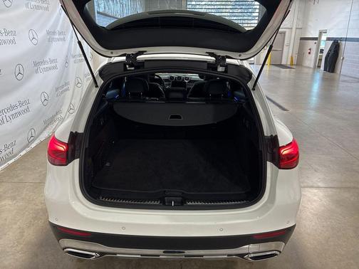 2025 Mercedes-Benz GLC 300 4MATIC