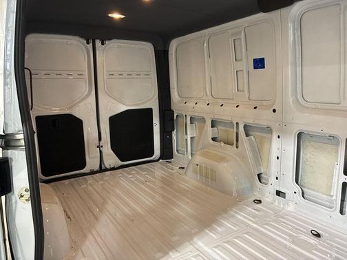 2025 Mercedes-Benz Sprinter 2500 Standard Roof