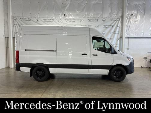 2025 Mercedes-Benz Sprinter 2500 Standard Roof