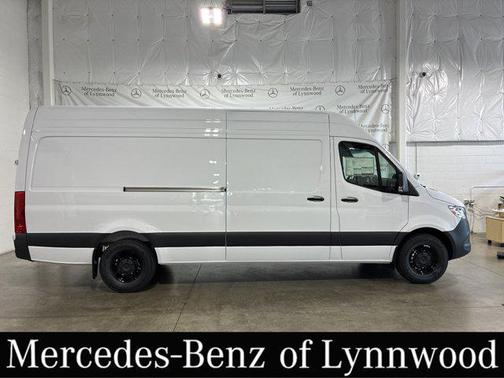 2025 Mercedes-Benz Sprinter 2500 High Roof