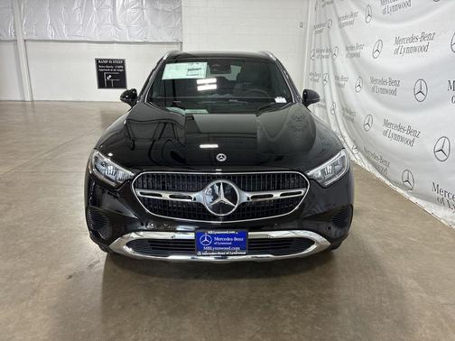 2026 Mercedes-Benz GLC 300 4MATIC