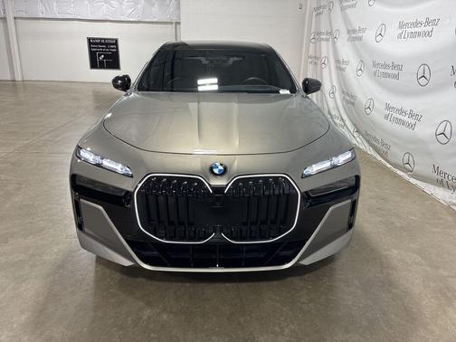 2024 BMW 760 xDrive