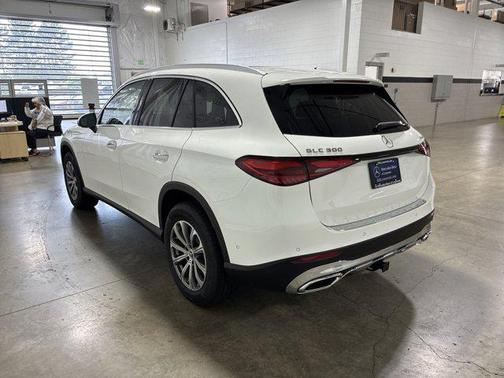 2025 Mercedes-Benz GLC 300 4MATIC