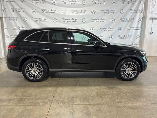 2025 Mercedes-Benz GLC 300 4MATIC