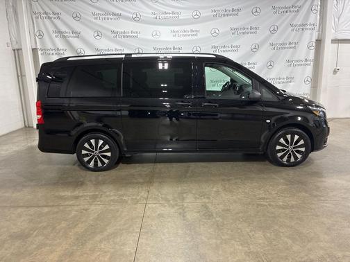 2023 Mercedes-Benz Metris Base