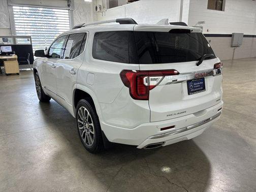 2022 GMC Acadia Denali