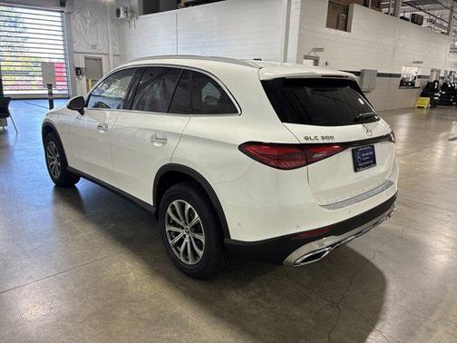 2025 Mercedes-Benz GLC 300 4MATIC
