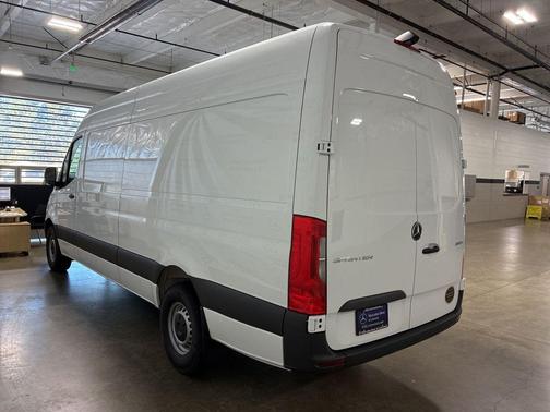 2025 Mercedes-Benz Sprinter 2500 High Roof