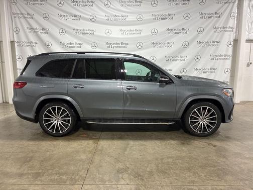 2025 Mercedes-Benz GLS 580 4MATIC