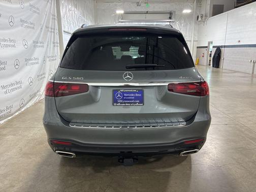 2025 Mercedes-Benz GLS 580 4MATIC