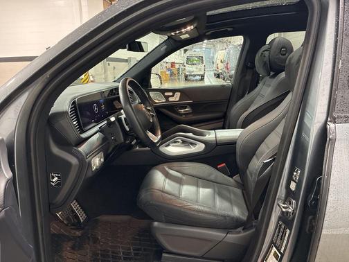 2025 Mercedes-Benz GLS 580 4MATIC