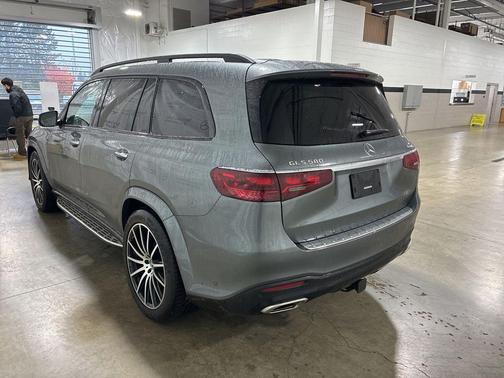 2025 Mercedes-Benz GLS 580 4MATIC