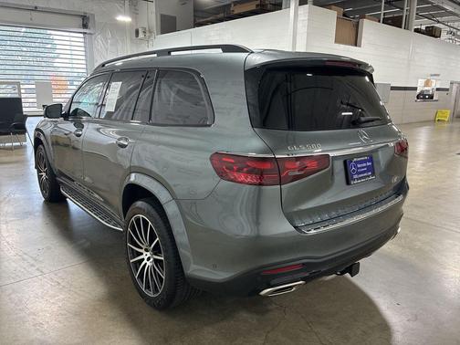 2025 Mercedes-Benz GLS 580 4MATIC