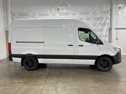 2025 Mercedes-Benz Sprinter 2500 High Roof