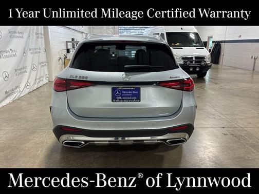 2025 Mercedes-Benz GLC 300 4MATIC