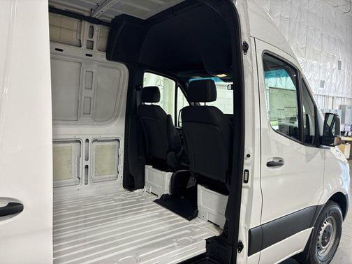 2025 Mercedes-Benz Sprinter 2500 High Roof