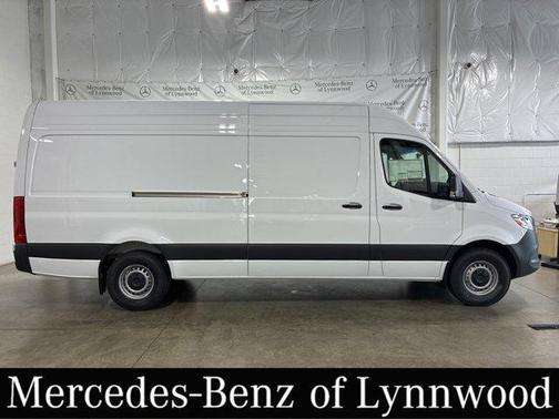 2025 Mercedes-Benz Sprinter 2500 High Roof
