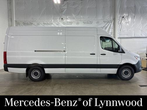 2025 Mercedes-Benz Sprinter 2500 High Roof