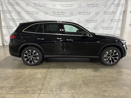 2025 Mercedes-Benz GLC 350e Base