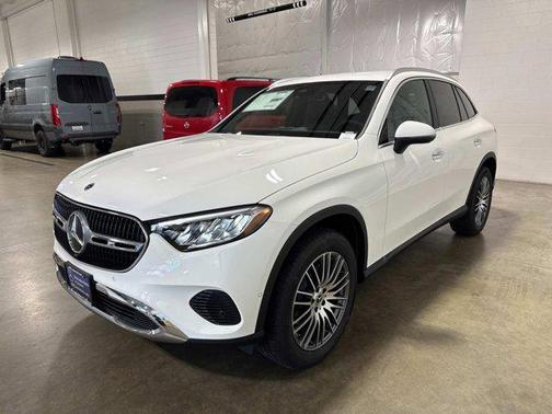 2025 Mercedes-Benz GLC 300 4MATIC