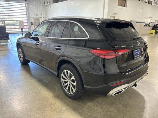 2025 Mercedes-Benz GLC 300 4MATIC