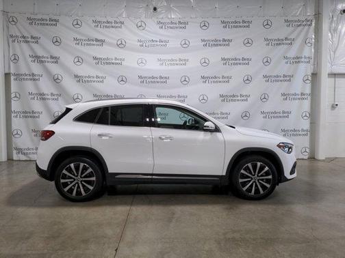 Polar White 2023 Mercedes-Benz GLA 250 4MATIC