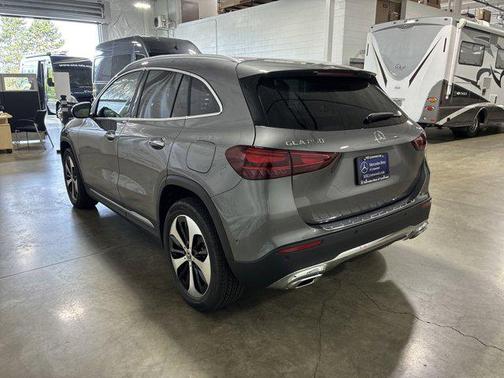 2025 Mercedes-Benz GLA 250 4MATIC