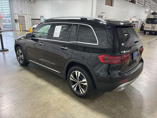 2025 Mercedes-Benz GLB 250 4MATIC