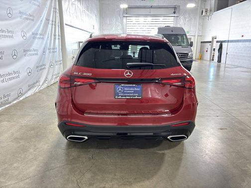 2025 Mercedes-Benz GLC 300 4MATIC