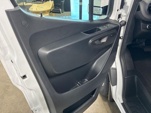 2025 Mercedes-Benz Sprinter 2500 High Roof